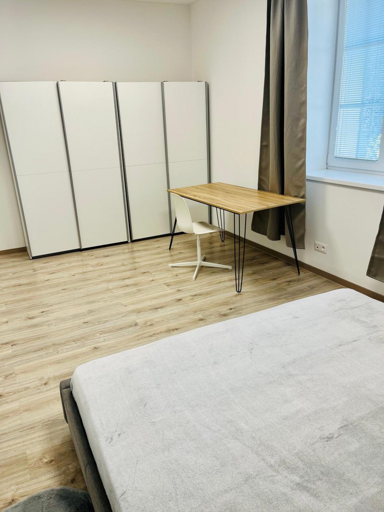 Apartment Riviera Centrum, Private Parking And Smart Check In Banska Bystrica Ngoại thất bức ảnh